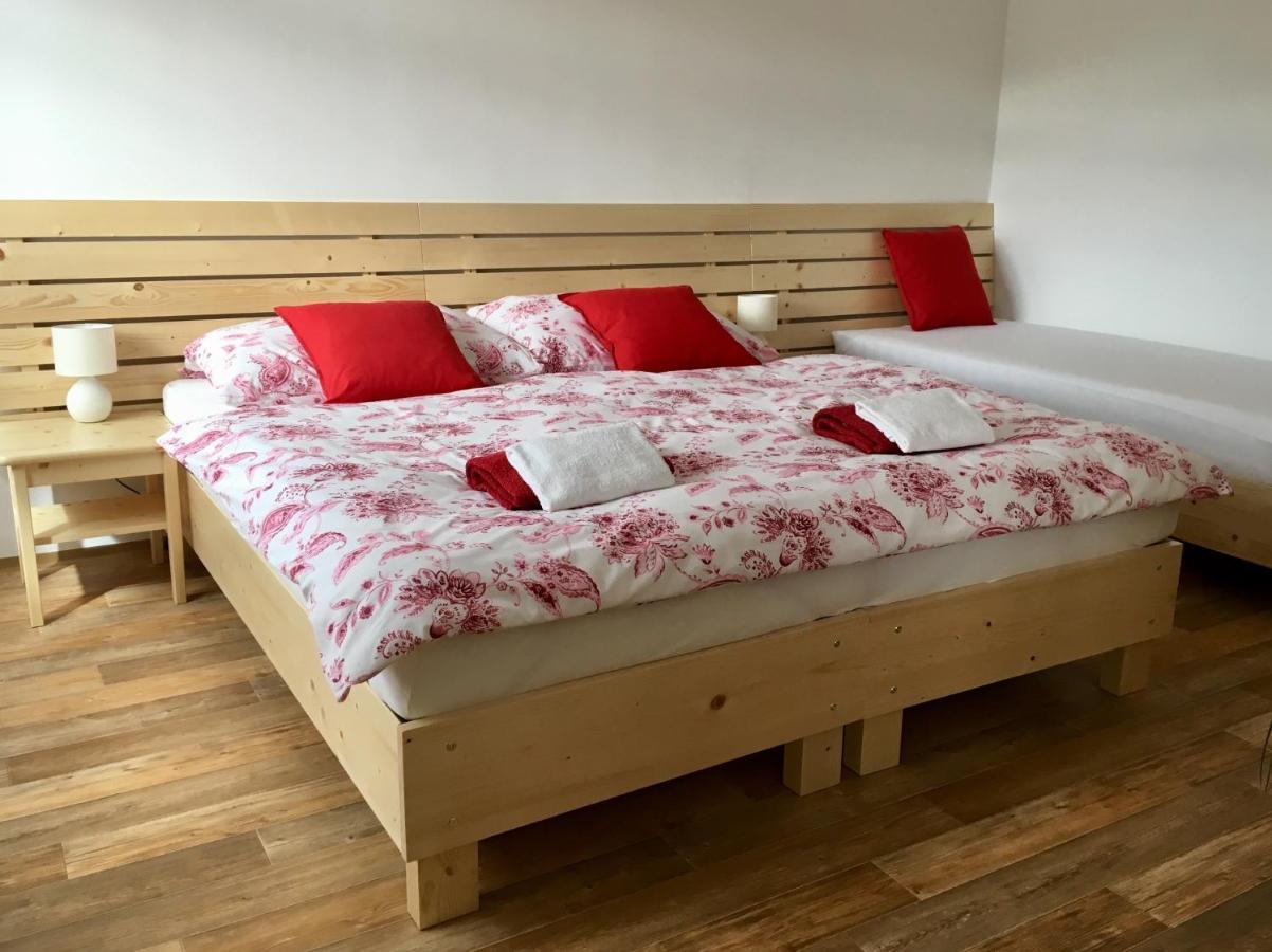 Apartmany A Ubytovani Mlynice Litovel Buitenkant foto