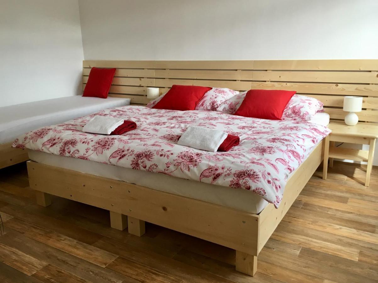 Apartmany A Ubytovani Mlynice Litovel Buitenkant foto
