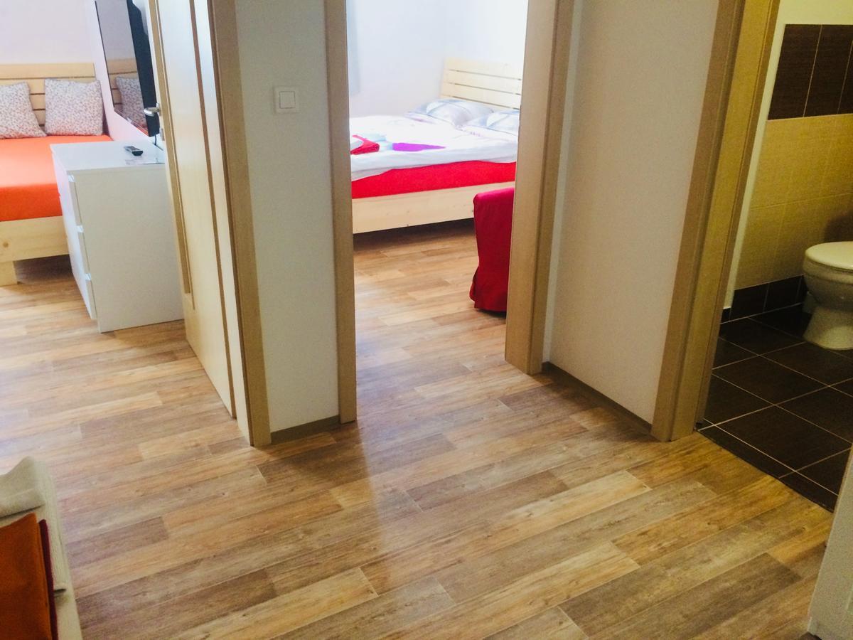 Apartmany A Ubytovani Mlynice Litovel Buitenkant foto