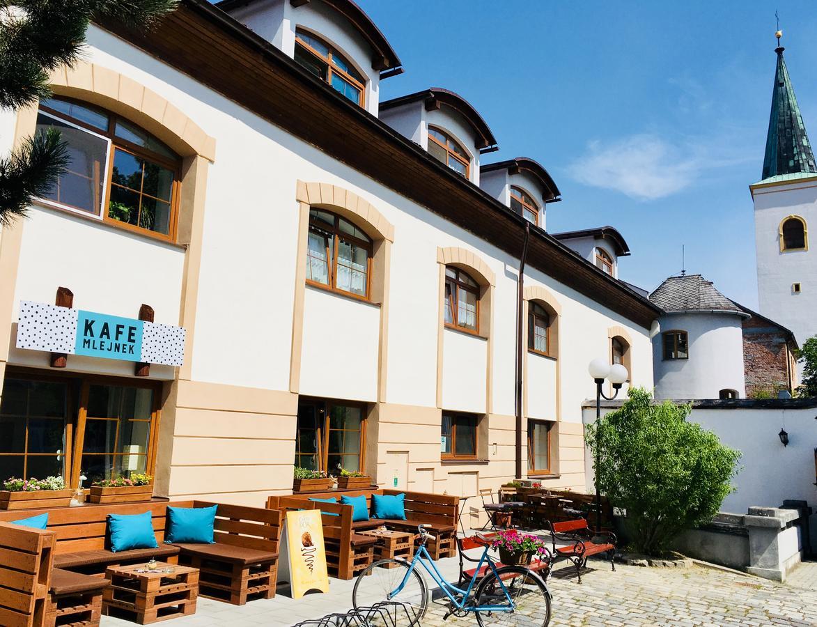 Apartmany A Ubytovani Mlynice Litovel Buitenkant foto