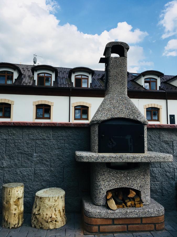 Apartmany A Ubytovani Mlynice Litovel Buitenkant foto