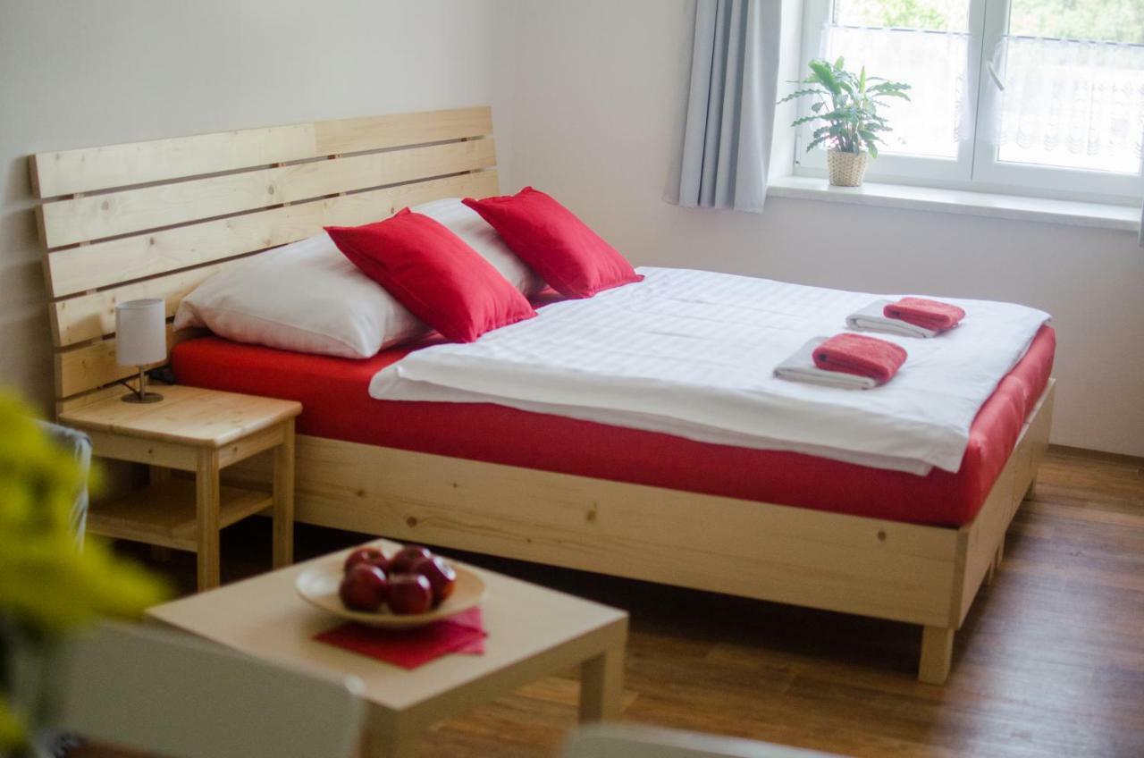 Apartmany A Ubytovani Mlynice Litovel Buitenkant foto