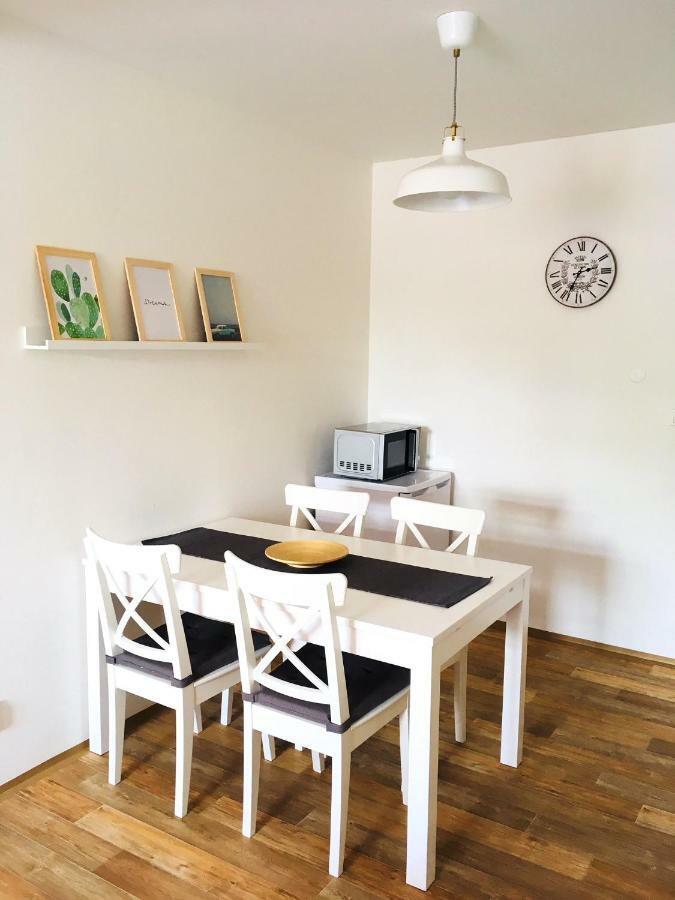 Apartmany A Ubytovani Mlynice Litovel Buitenkant foto